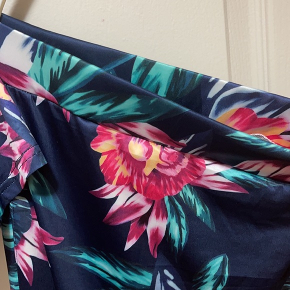 Gorgeous Foral Two Piece Slit Maxi - Picture 6 of 6